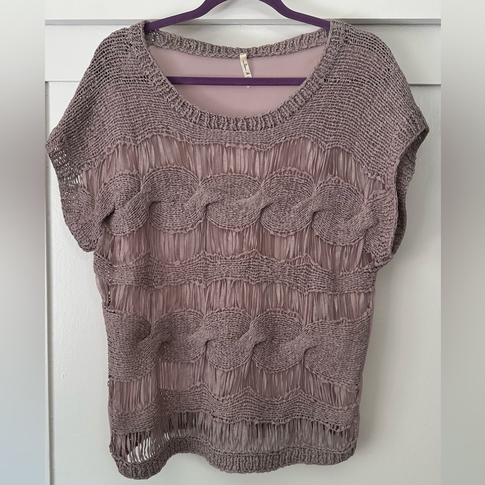 Willow & Clay Knit with sheer back blouse. Size large